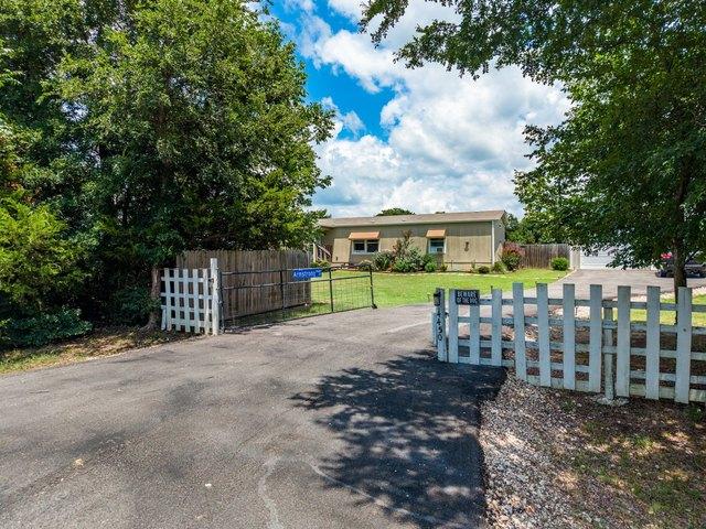 House for sale in Hunt, Texas