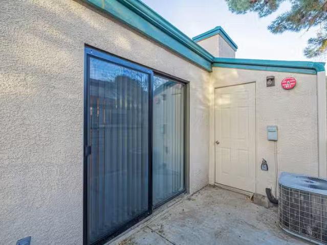 House for rent in Pomona