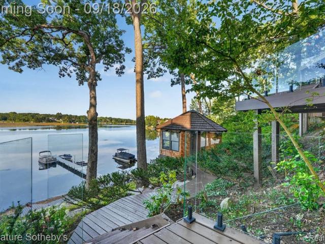 House for sale in West Bloomfield, Michigan