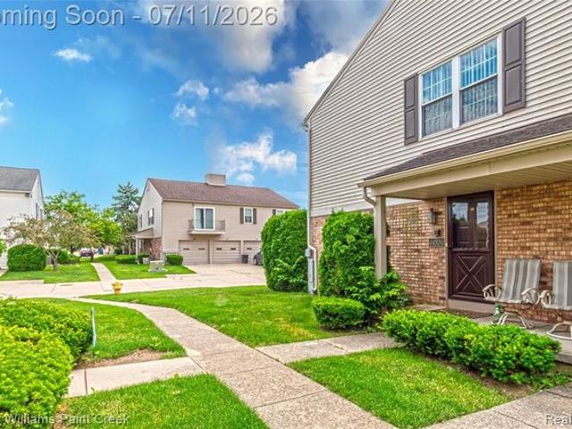 Condo for sale in Clinton Township, Michigan