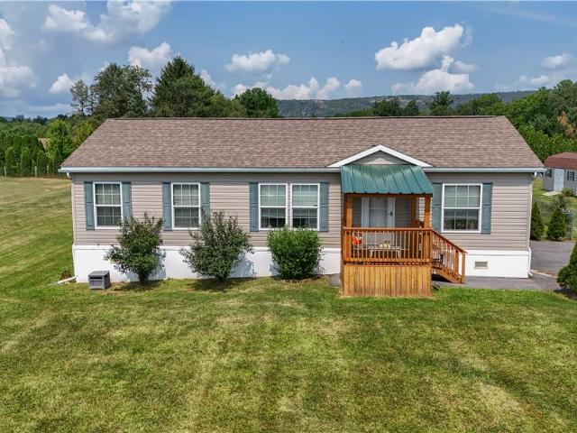 House for sale in Danielsville, Pennsylvania