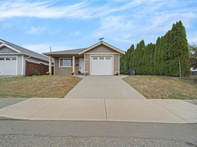House for sale in Clayoquot, British Columbia
