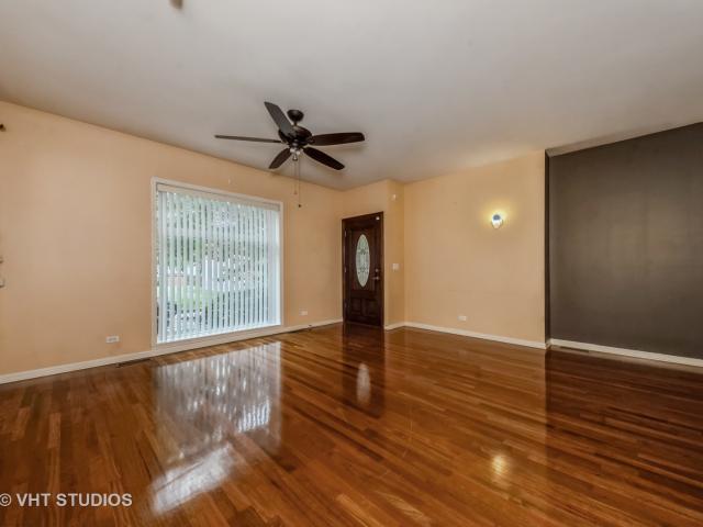 Condo for sale in Chicago Park, Illinois