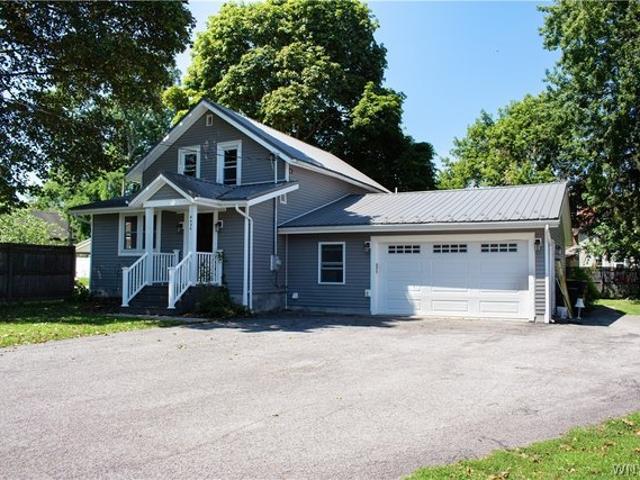 House for sale in Niagara, New York