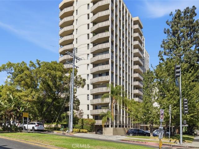 Condo for sale in Canoga Park, California