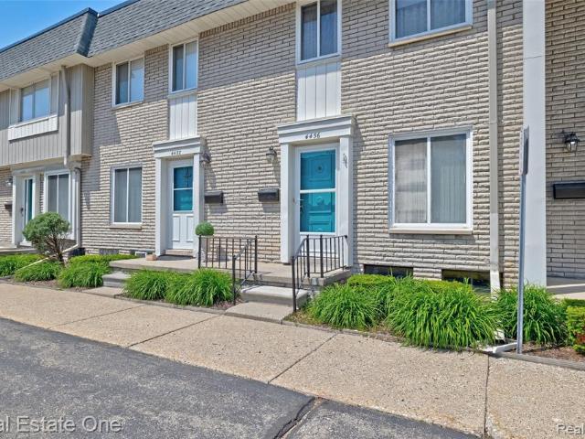 Condo for sale in Sterling Heights, Michigan