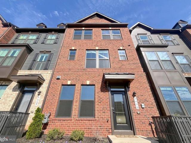 Townhouse for sale in Virginia