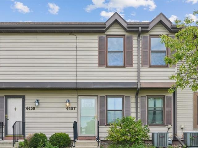 Townhouse for sale in Urbandale, Iowa
