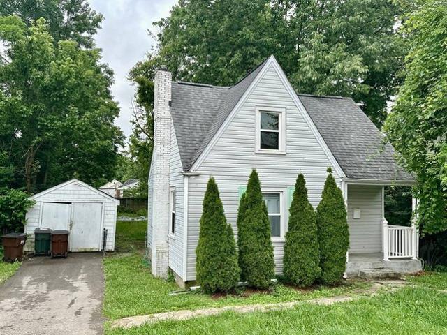 House for sale in Roselawn, Ohio