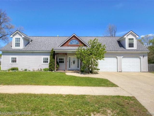 House for sale in Waterford, Michigan