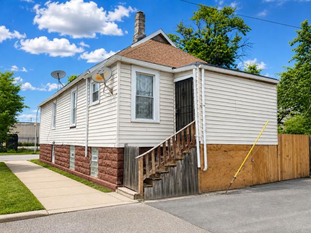 House for sale in Chicago Park, Illinois