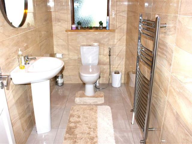 Detached House for sale in Loch Garman, North Tipperary