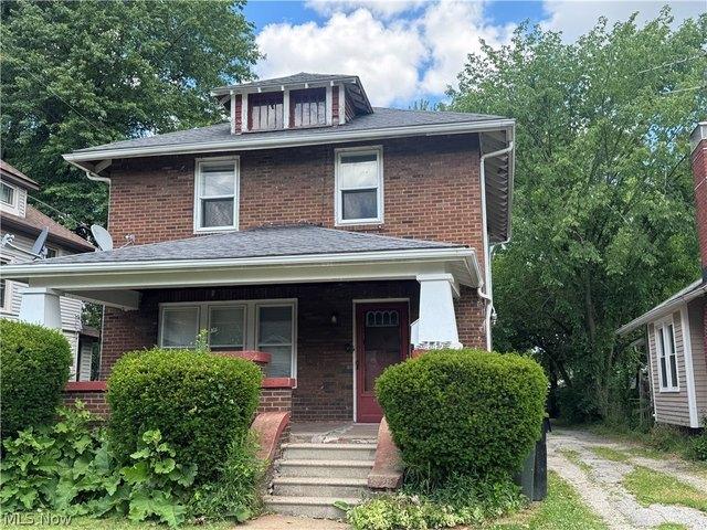 House for sale in Elyria, Ohio