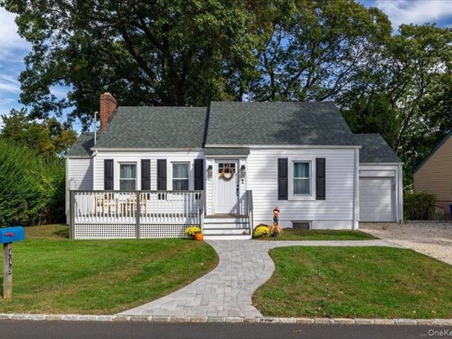 House for sale in Centerport, Town of Huntington