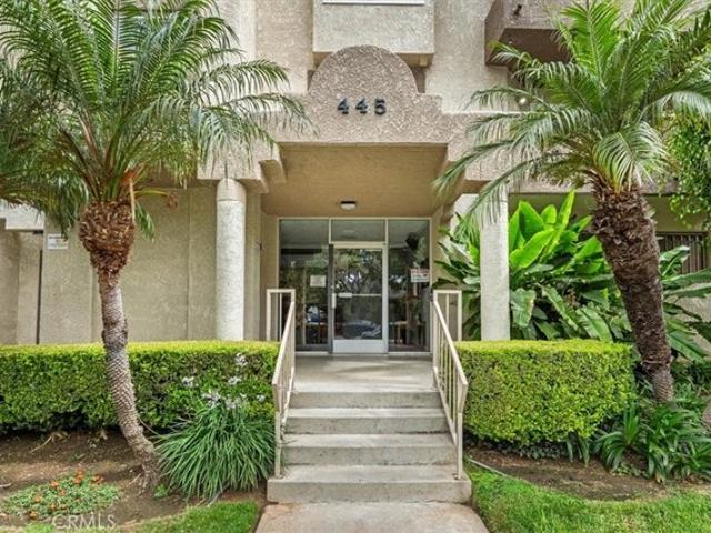 Condo for sale in Long Beach, California