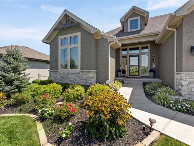 House for sale in Basehor, Leavenworth County