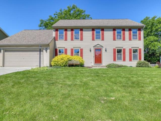 House for sale in Greenfield Park, Wisconsin