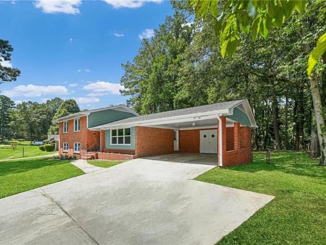 House for sale in Red Oak, Georgia