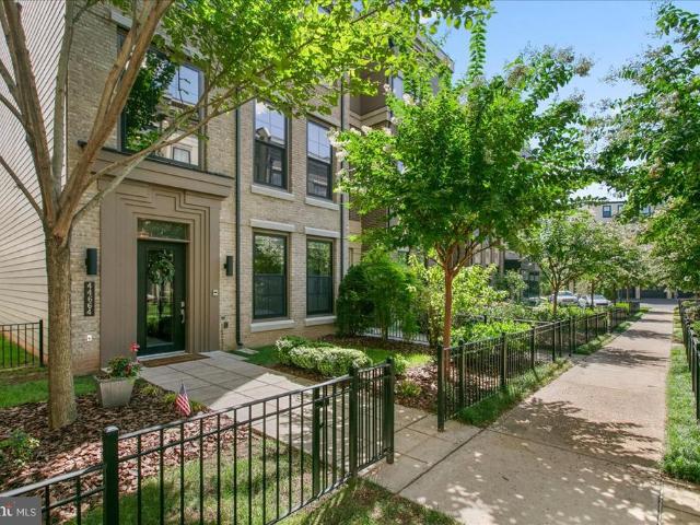 Townhouse for sale in Virginia