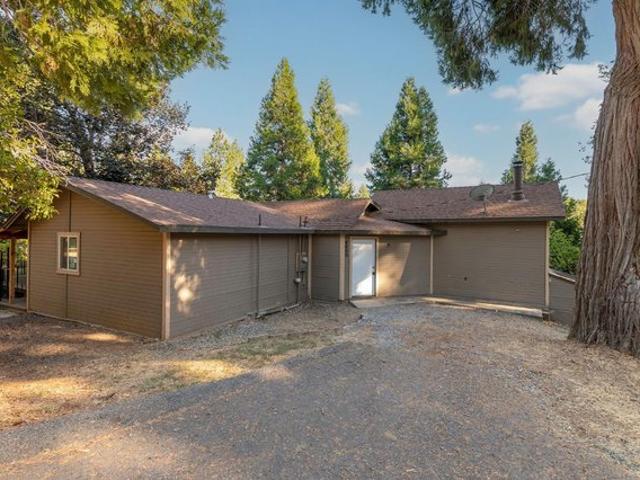 House for sale in Camino, California