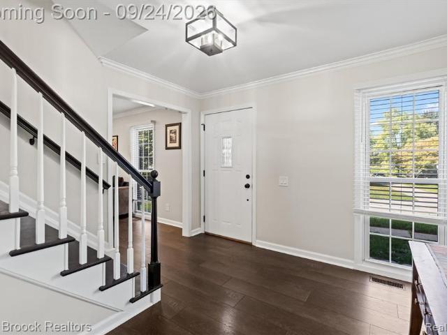 House for sale in Covington by the Lake, West Bloomfield Township