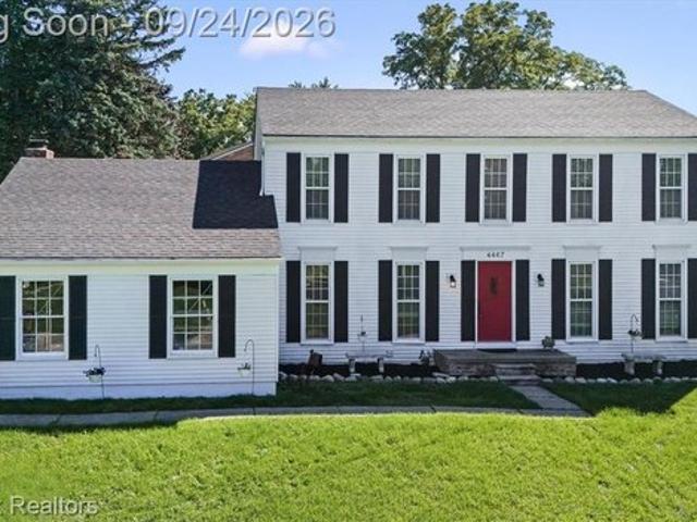 House for sale in Covington by the Lake, West Bloomfield Township