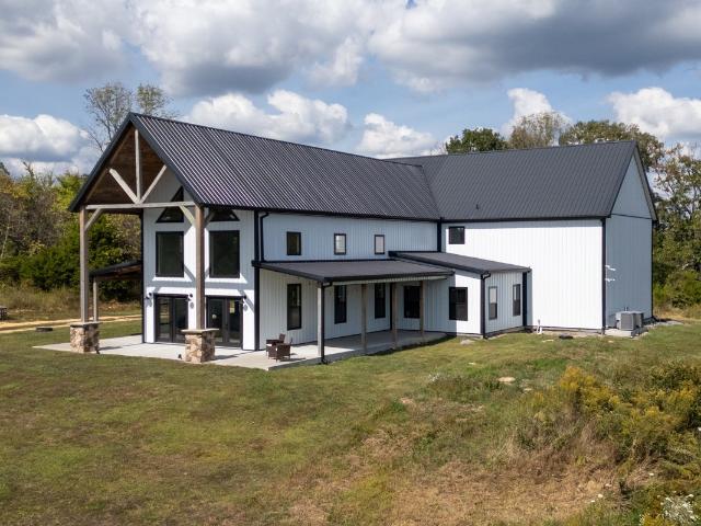 House for sale in Westmoreland, Middle Tennessee