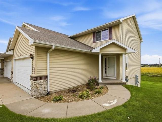 Condo for sale in Linn, Iowa