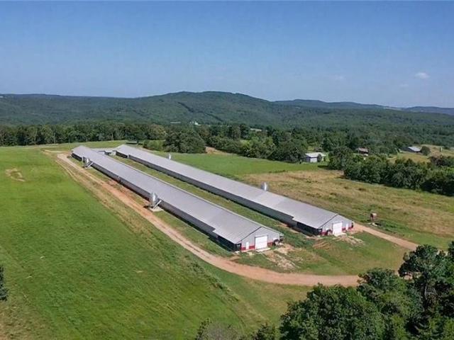 Farm for sale in Ark