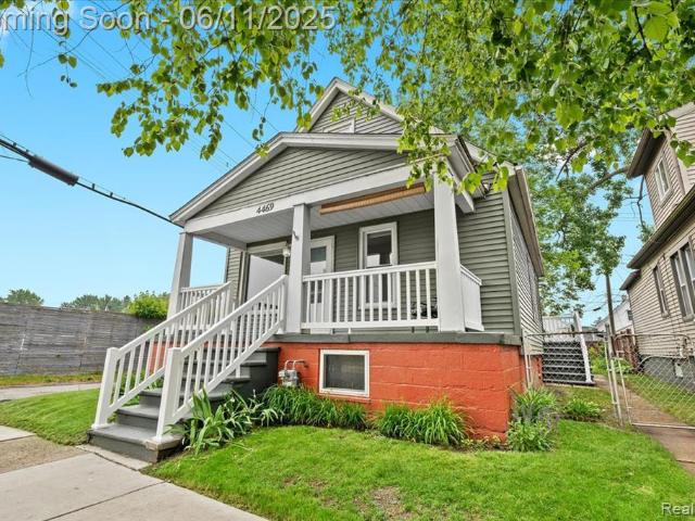 House for sale in Ecorse