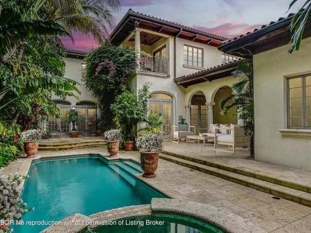 Townhouse for sale in Palm Beach, Florida