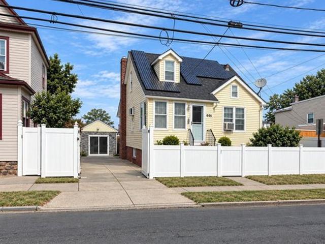 Condo for rent in Perth Amboy, New Jersey