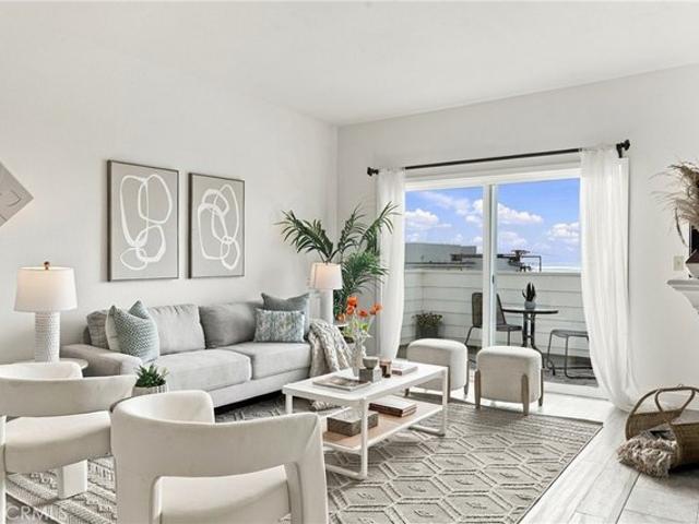 Condo for sale in Hermosa Beach, Los Angeles County