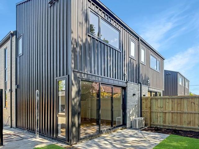 House for rent in Chaslands, Canterbury