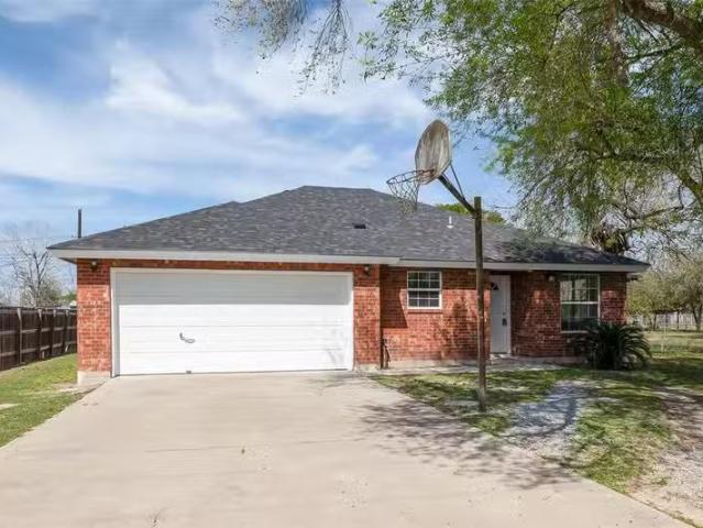 House for sale in Raymondville