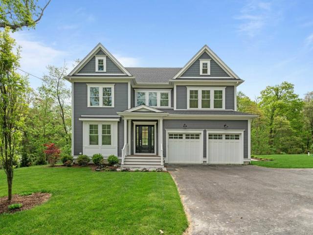 House for sale in Dedham