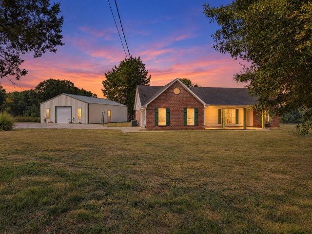 House for sale in Oakland, West Tennessee