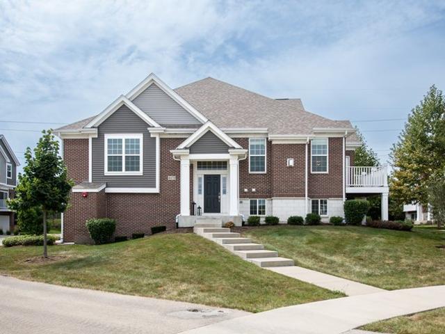 Townhouse for sale in Naperville, Illinois