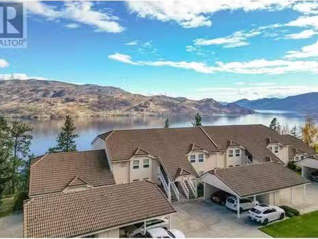 Condo for sale in Peachland Condo for sale in Peachland