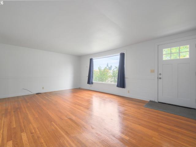 House for sale in Danebo, Eugene