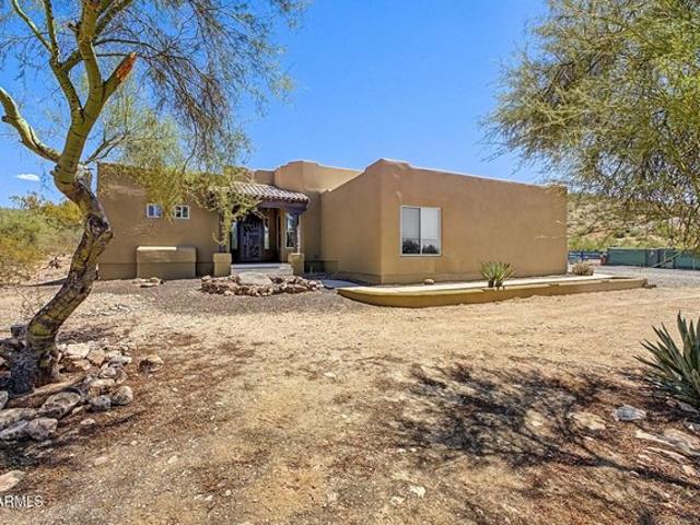 House for sale in New River, Arizona