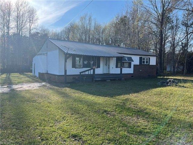 House for sale in Barco, North Carolina