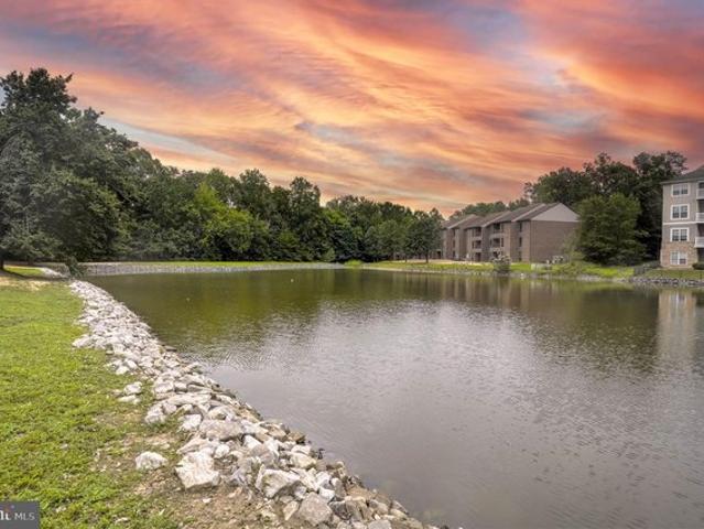 Condo for sale in California, Maryland