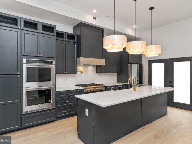 Condo for sale in Philadelphia, Pennsylvania