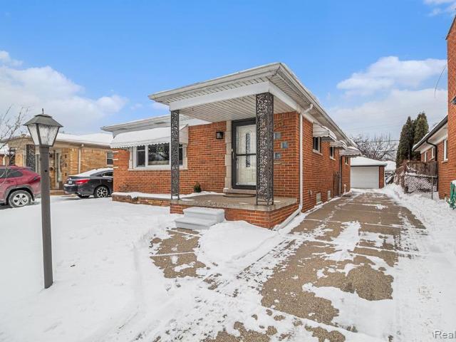 House for sale in Dearborn Heights, Michigan