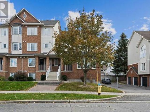Townhouse for rent in Beacon Hill-Cyrville, Ottawa