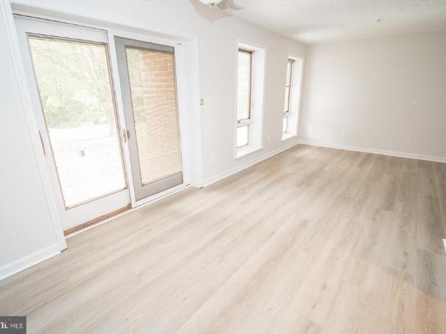 Condo for sale in California, Maryland
