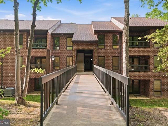 Condo for sale in California, Maryland