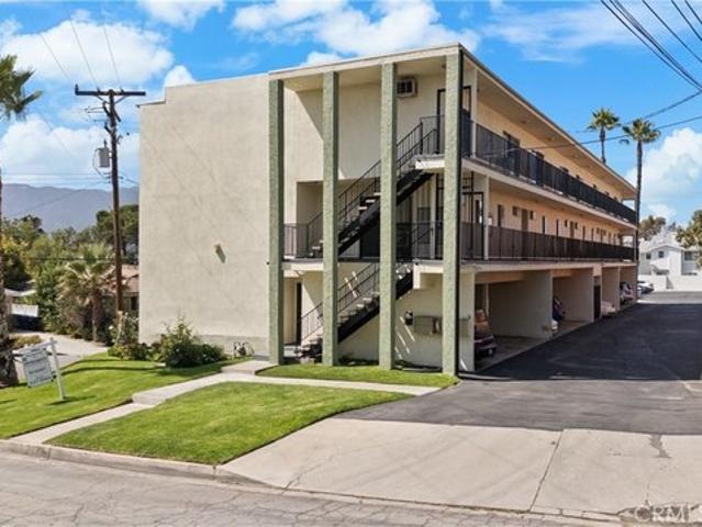 House for sale in La Cañada Flintridge, Los Angeles County