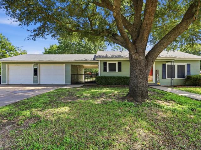 House for sale in Crestview, Cleburne